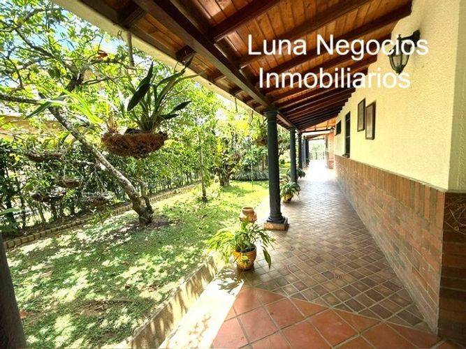 Casa de 4 alcobas en venta en Los Llanitos, Piedecuesta, 600 m² · foto 4 de 24