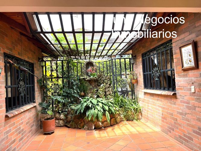 Casa de 4 alcobas en venta en Los Llanitos, Piedecuesta, 600 m² · foto 10 de 24