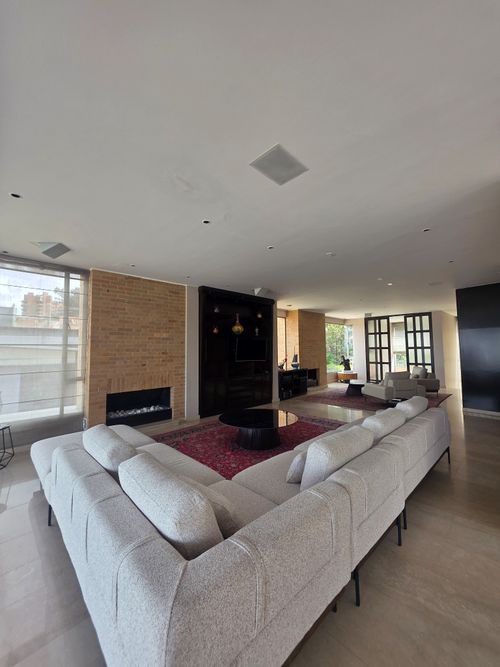 Apartamento de 3 alcobas en venta en Los Rosales, Bogotá, 317 m² · foto 4 de 24