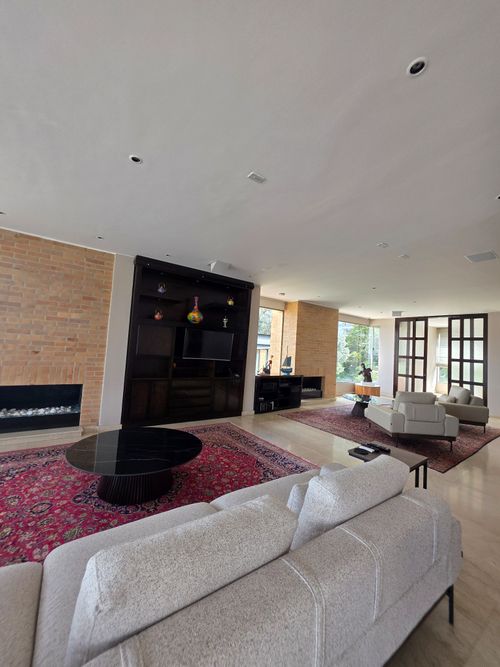 Apartamento de 3 alcobas en venta en Los Rosales, Bogotá, 317 m² · foto 5 de 24