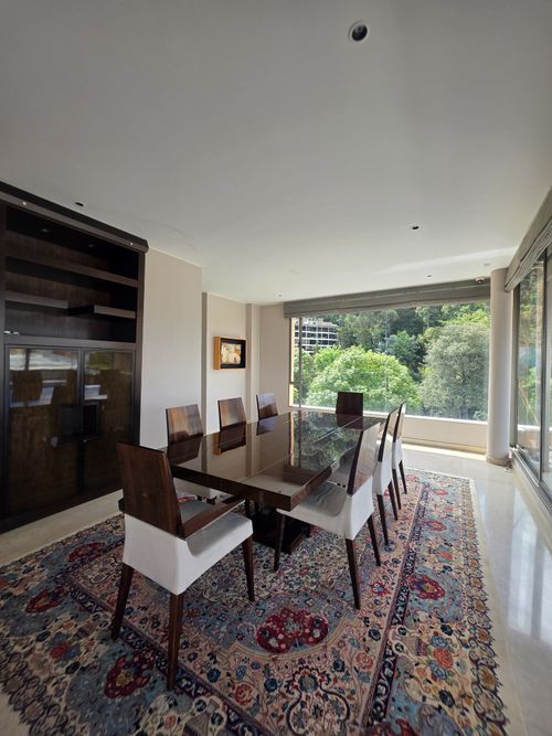 Apartamento de 3 alcobas en venta en Los Rosales, Bogotá, 317 m² · foto 11 de 24