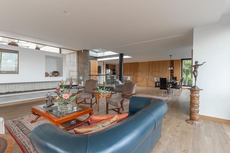 Casa de 4 alcobas en venta en Santa Ana, Bogotá, 597 m² · foto 14 de 24