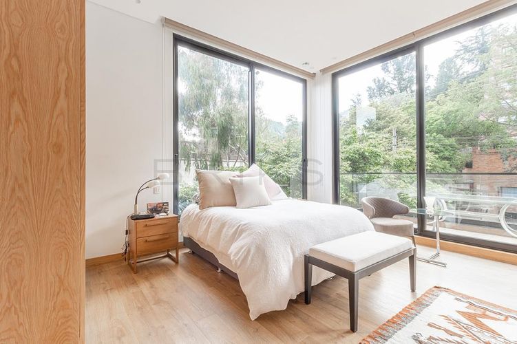 Casa de 4 alcobas en venta en Santa Ana, Bogotá, 597 m² · foto 16 de 24