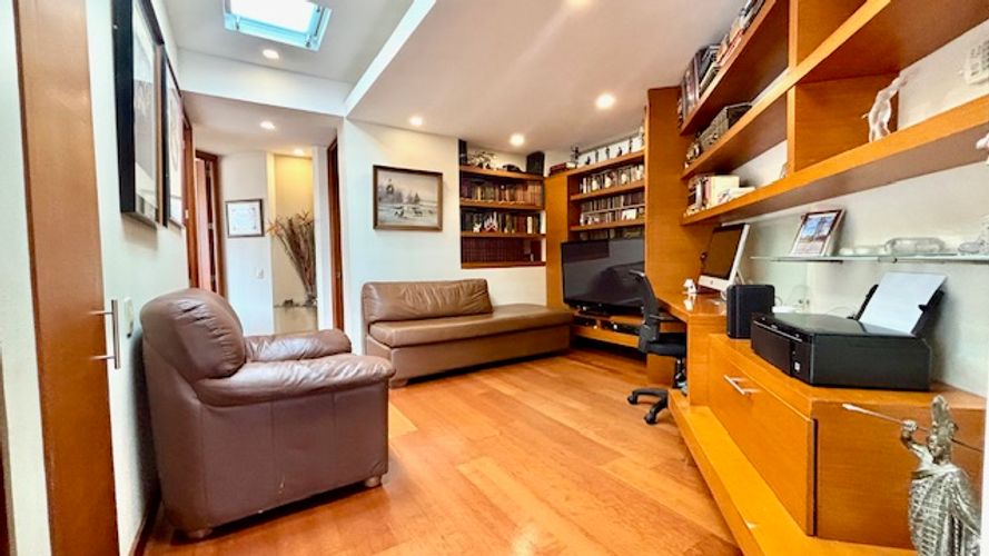 Apartamento de 3 alcobas en venta en Colina Campestre, Bogotá, 196 m² · foto 13 de 24