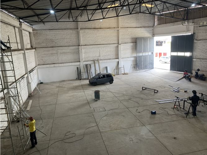 Bodega en arriendo en Armenia, Armenia, 900 m² · foto 3 de 11