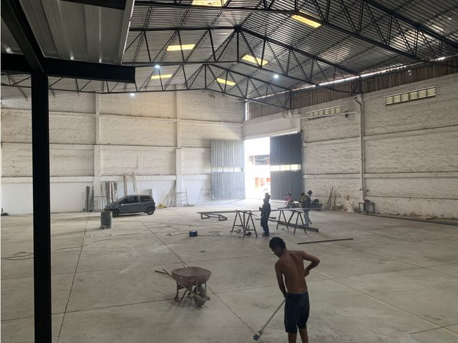 Bodega en arriendo en Armenia, Armenia, 900 m² · foto 4 de 11