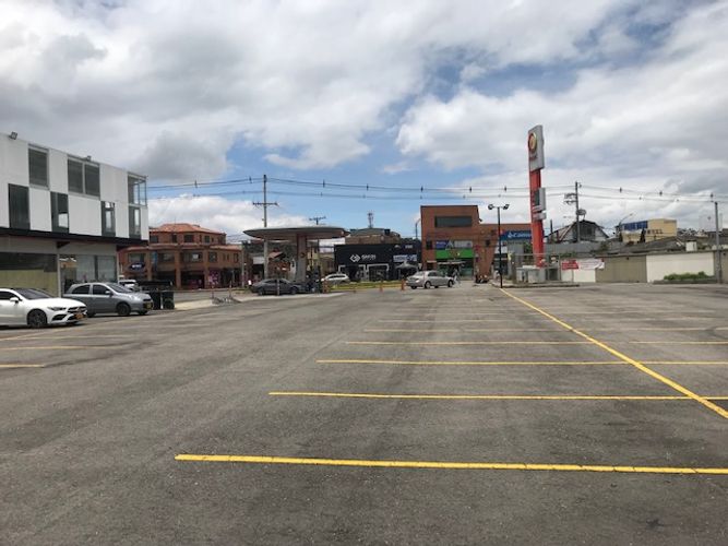 Local en arriendo en La Estrella, Chía, 443 m² · foto 7 de 10