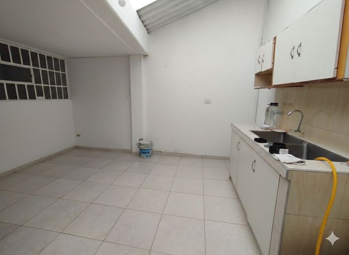 Casa de 7 alcobas en venta en El Poa, Bogotá, 270 m² · foto 17 de 22