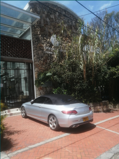 Casa de 9 alcobas en venta en Los Rosales, Bogotá, 751 m² · foto 4 de 10