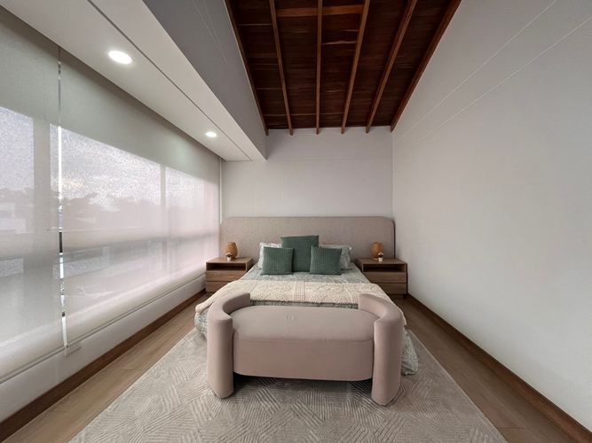 Casa de 3 alcobas en venta en Loma El Atravesado, Envigado, 168 m² · foto 9 de 20