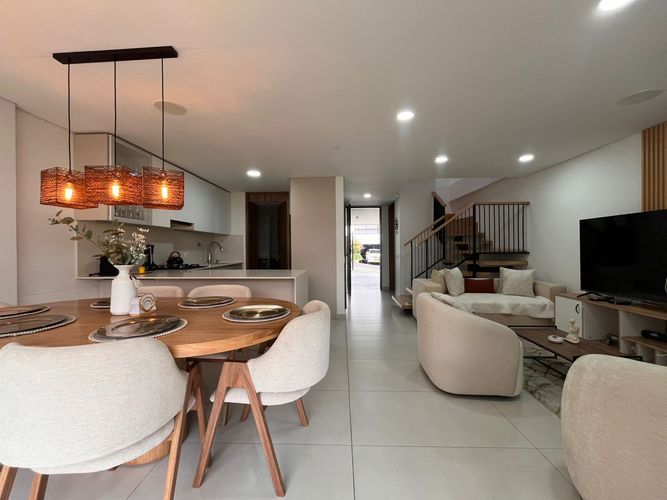 Casa de 3 alcobas en venta en Loma El Atravesado, Envigado, 168 m² · foto 6 de 20