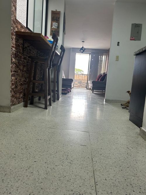 Apartamento de 3 alcobas en venta en San Juan Bautista, Itagüí, 97 m² · foto 2 de 24