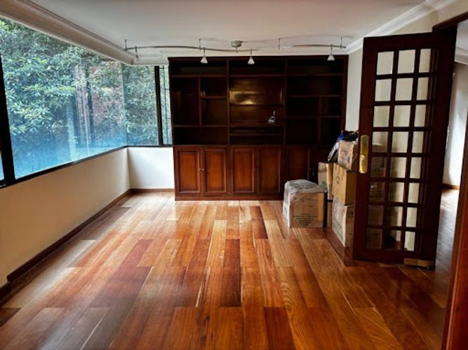 Apartamento de 3 alcobas en venta en Los Rosales, Bogotá, 265 m² · foto 2 de 24