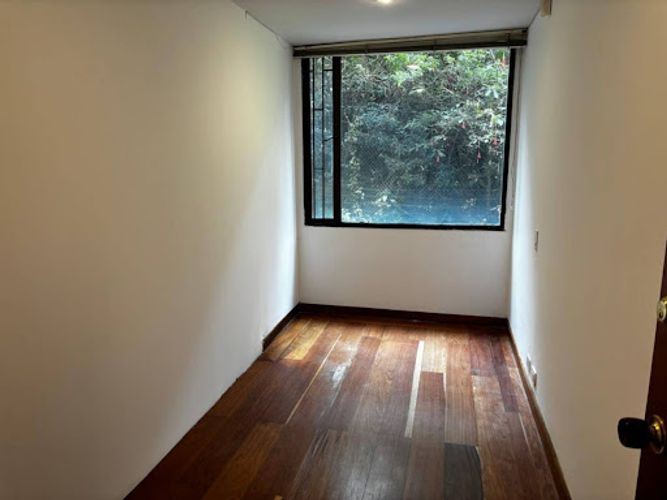 Apartamento de 3 alcobas en venta en Los Rosales, Bogotá, 265 m² · foto 20 de 24