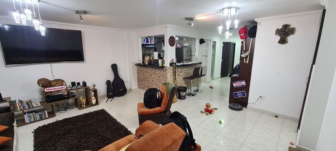 Apartamento de 3 alcobas en venta en Comuneros, Bogotá, 90 m² · foto 3 de 19