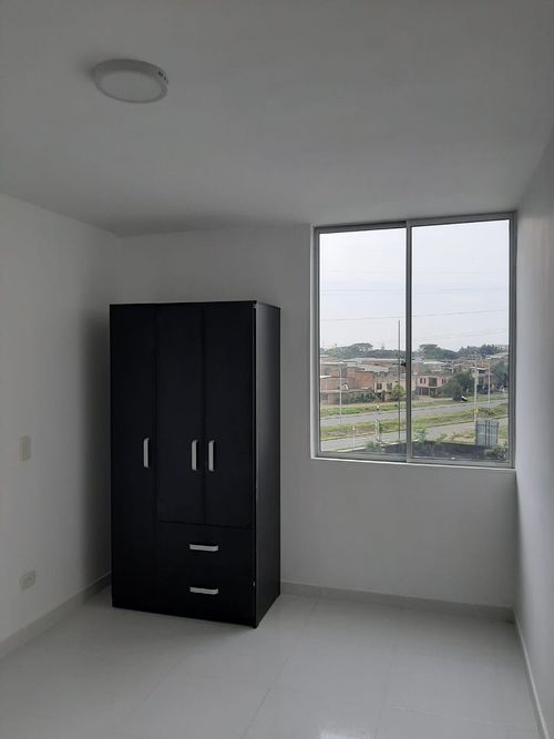 Apartamento de 2 alcobas en venta en Cr. Country Plaza, Jamundí, 57 m² · foto 6 de 24