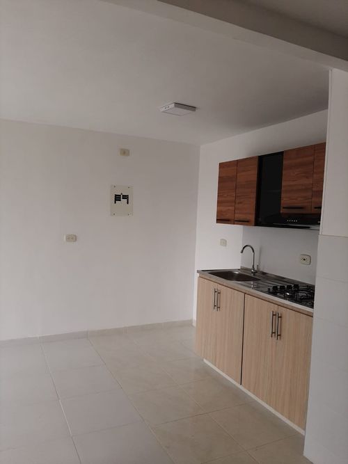 Apartamento de 2 alcobas en venta en Cr. Country Plaza, Jamundí, 57 m² · foto 7 de 24