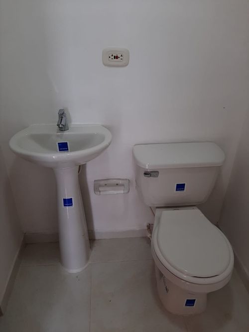 Apartamento de 2 alcobas en venta en Cr. Country Plaza, Jamundí, 57 m² · foto 16 de 24