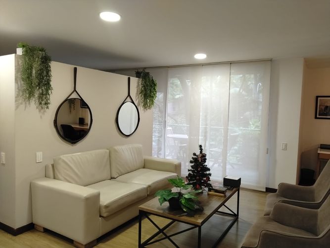 Apartamento de 1 alcoba en arriendo en El Poblado, Medellín, 78 m² · foto 2 de 16