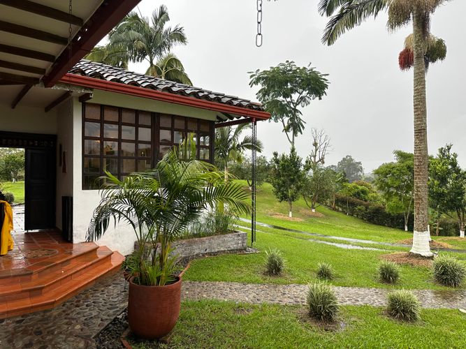 Finca en venta en Tribunas Corcega, Pereira, 250 m² · foto 3 de 24