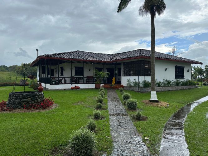 Finca en venta en Tribunas Corcega, Pereira, 250 m² · foto 14 de 24