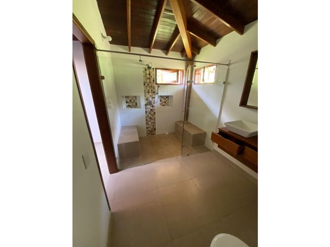 Casa de 4 alcobas en arriendo en San Rafael, Envigado, 350 m² · foto 7 de 24