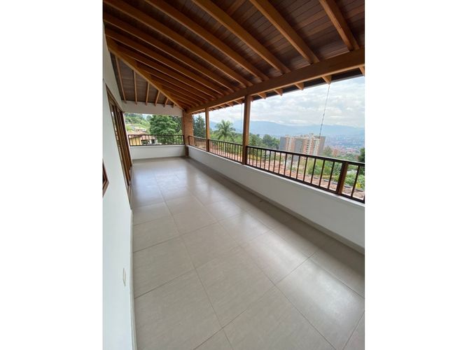Casa de 4 alcobas en arriendo en San Rafael, Envigado, 350 m² · foto 10 de 24
