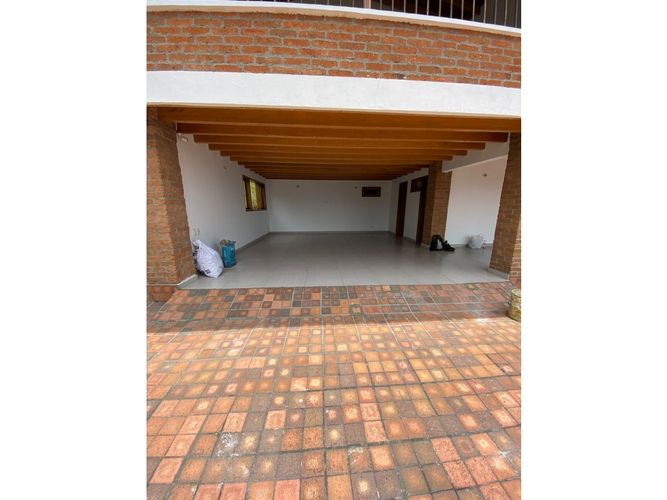 Casa de 4 alcobas en arriendo en San Rafael, Envigado, 350 m² · foto 11 de 24