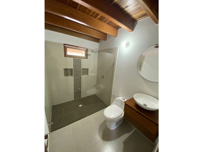 Casa de 4 alcobas en arriendo en San Rafael, Envigado, 350 m² · foto 21 de 24