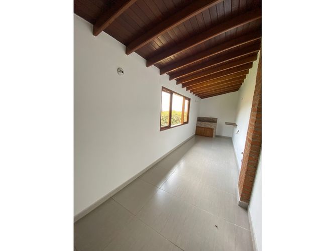 Casa de 4 alcobas en arriendo en San Rafael, Envigado, 350 m² · foto 22 de 24