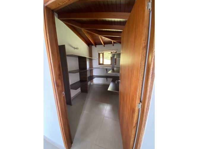 Casa de 4 alcobas en arriendo en San Rafael, Envigado, 350 m² · foto 23 de 24