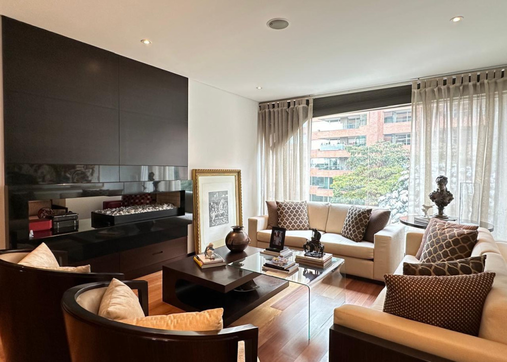 Apartamento en venta en Los Rosales, Bogotá · foto 8 de 15