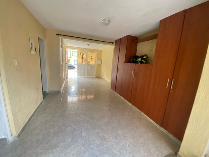 Casa de 8 alcobas en venta en Conjunto Residencial Los Naranjos, Bucaramanga, 160 m² · foto 3 de 16