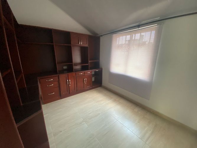 Casa de 8 alcobas en venta en Conjunto Residencial Los Naranjos, Bucaramanga, 160 m² · foto 5 de 16