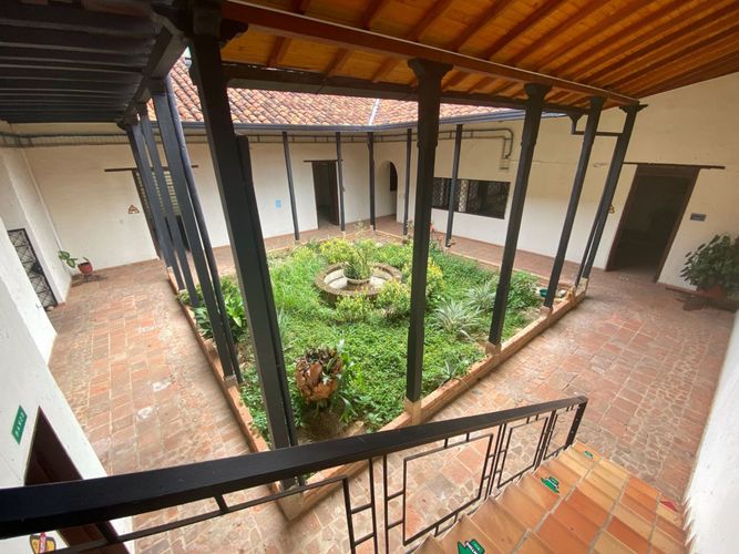 Casa de 18 alcobas en venta en Centro, Bucaramanga, 1020 m² · foto 3 de 15