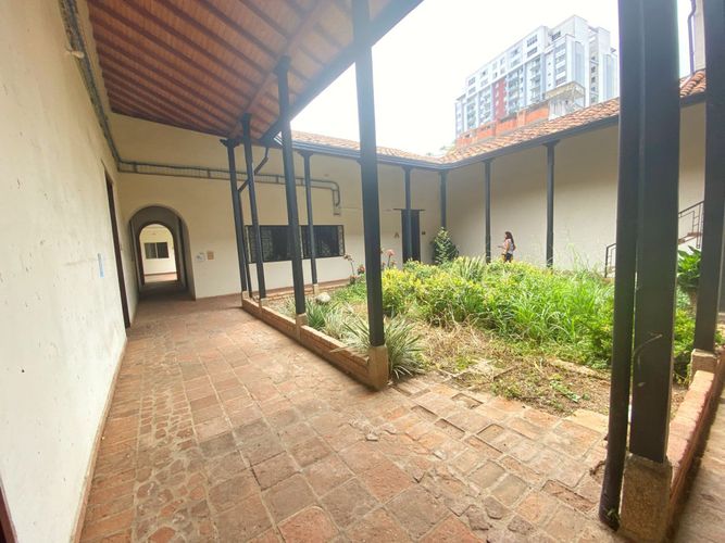 Casa de 18 alcobas en venta en Centro, Bucaramanga, 1020 m² · foto 14 de 15