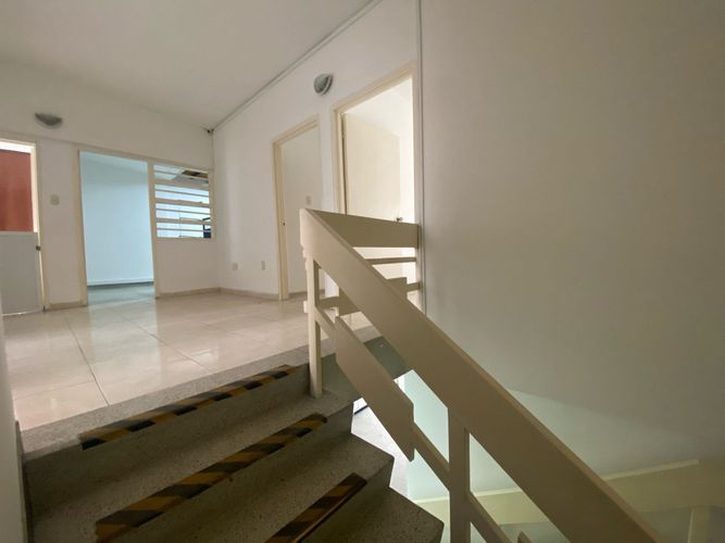 Casa de 10 alcobas en venta en Conucos, Bucaramanga, 300 m² · foto 7 de 11