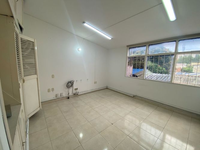 Casa de 10 alcobas en venta en Conucos, Bucaramanga, 300 m² · foto 8 de 11