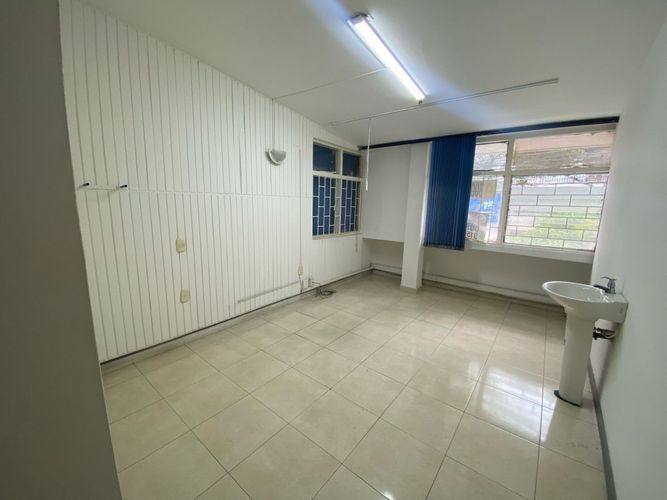 Casa de 10 alcobas en venta en Conucos, Bucaramanga, 300 m² · foto 11 de 11