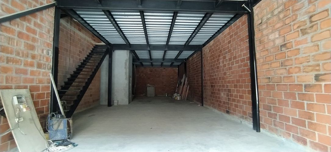 Edificio en venta en Vía Las Palmas, Medellín, 860 m² · foto 3 de 13