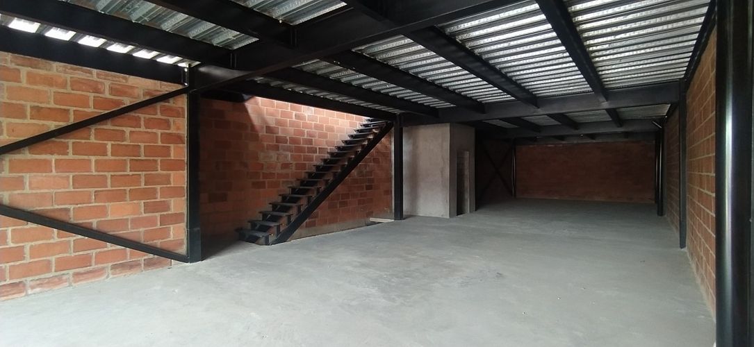 Edificio en venta en Vía Las Palmas, Medellín, 860 m² · foto 5 de 13