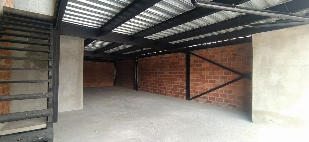 Edificio en venta en Vía Las Palmas, Medellín, 860 m² · foto 7 de 13