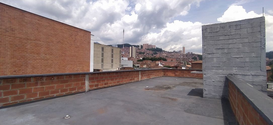 Edificio en venta en Vía Las Palmas, Medellín, 860 m² · foto 10 de 13