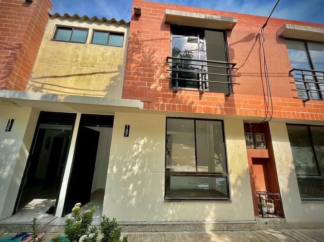 Casa de 3 alcobas en venta en Ub. Puerto Gaita, Soledad, 69 m² · foto 1 de 17