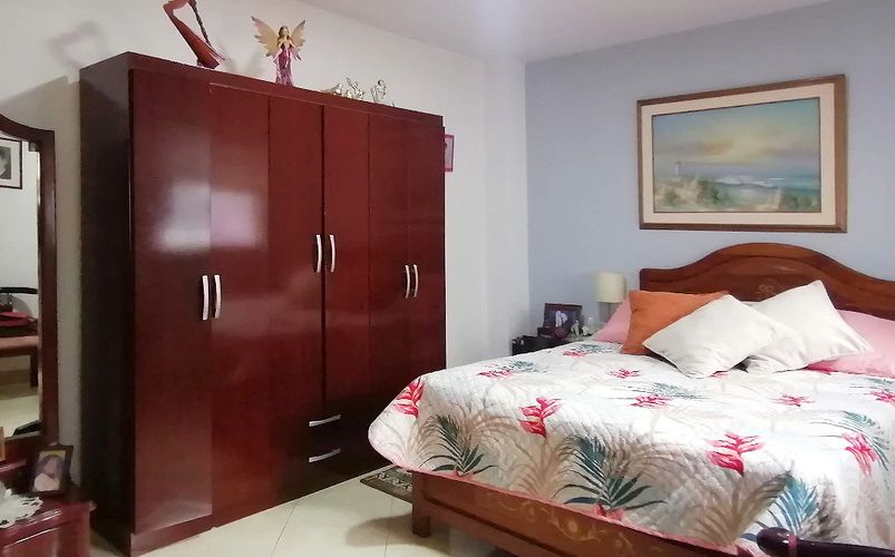 Casa de 10 alcobas en venta en Fontibon, Bogotá, 224 m² · foto 11 de 24