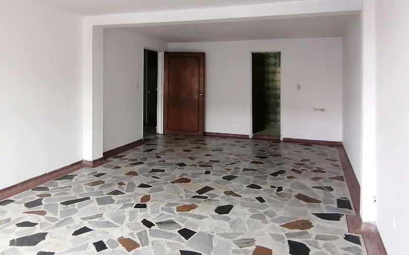 Casa de 10 alcobas en venta en Fontibon, Bogotá, 224 m² · foto 23 de 24