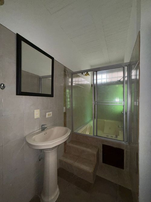 Casa de 4 alcobas en venta en Ricaurte, 148 m² · foto 18 de 24