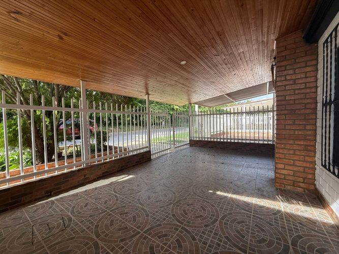 Casa de 4 alcobas en venta en Ricaurte, 148 m² · foto 3 de 24