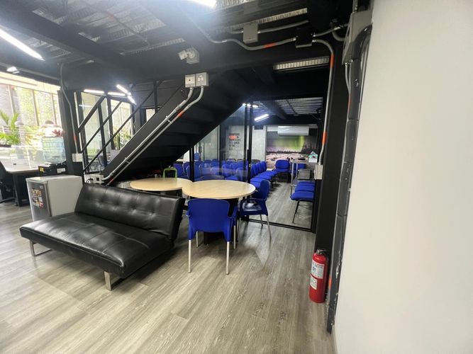 Local en venta en El Poblado, Medellín, 160 m² · foto 10 de 15