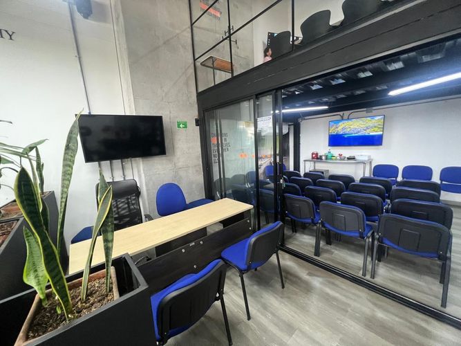 Local en venta en El Poblado, Medellín, 160 m² · foto 8 de 15